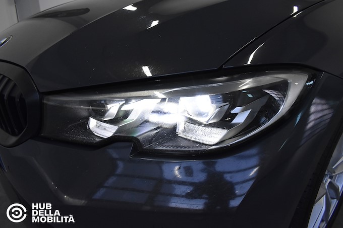 BMW 320d xDrive Business Advantage